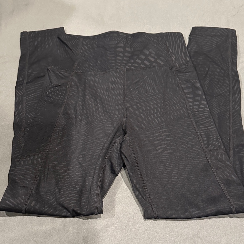 Zyia Lnt Black Patterned Leggings